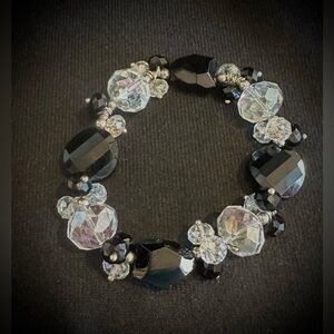Elegant Black and Clear Beaded Bracelet